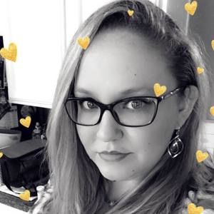 Meet your Posher, Carrie